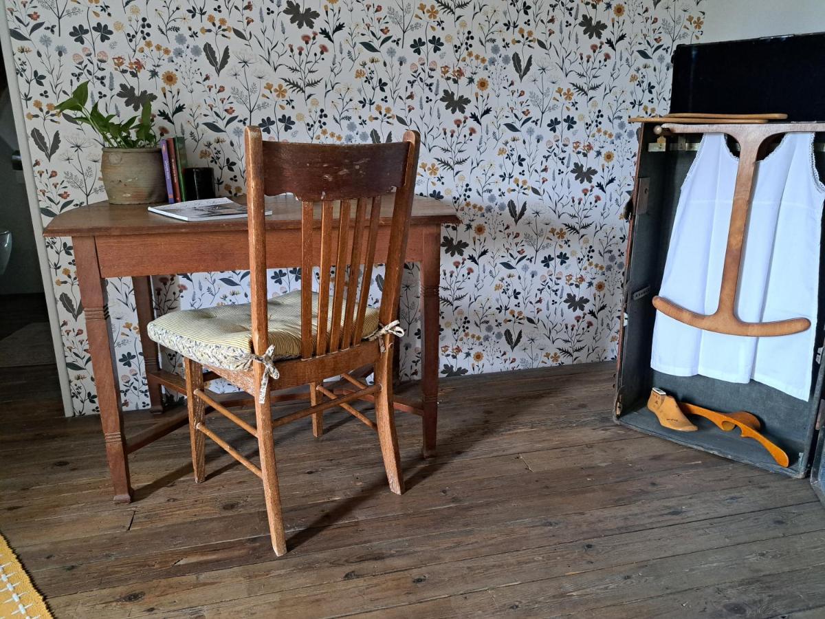Chez Nous Bed & Breakfast Brigueuil-le-Chantre Екстериор снимка