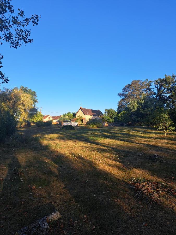 Chez Nous Bed & Breakfast Brigueuil-le-Chantre Екстериор снимка