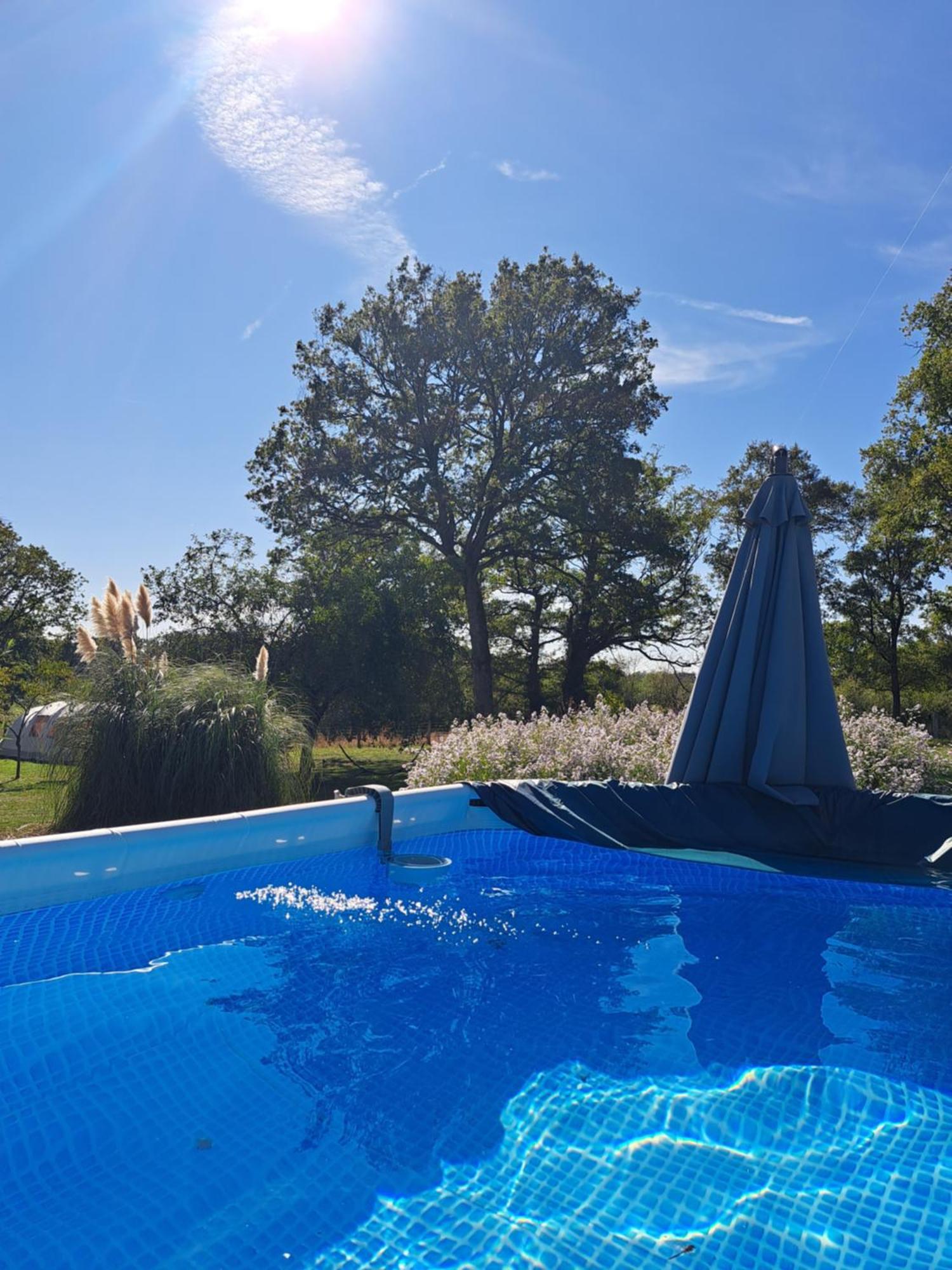 Chez Nous Bed & Breakfast Brigueuil-le-Chantre Екстериор снимка